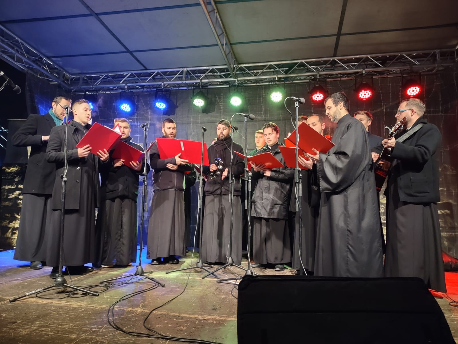 4e19a3efbc97a4b40def9e80a837726b
292 kB 4e19a3efbc97a4b40def9e80a837726b